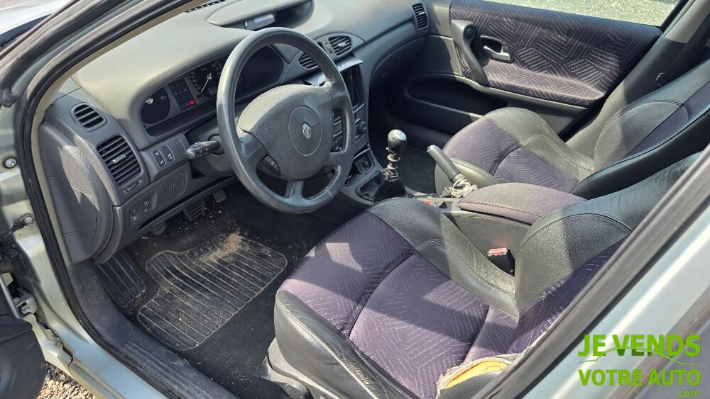 Laguna 1.9 dCi 120ch Expression 2003 occasion 77540 Rozay-en-Brie