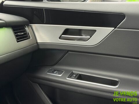 XF 2.0D 180ch Prestige AWD BVA - Suivie - Excellent &eacute;tat 2016 occasion 77240 Vert-Saint-Denis