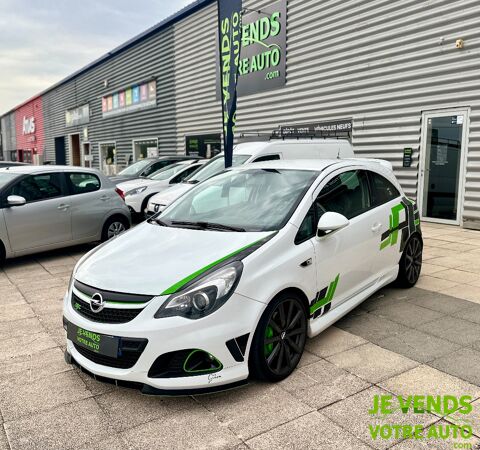 Opel corsa 1.6 Turbo OPC Nürburgring 3p