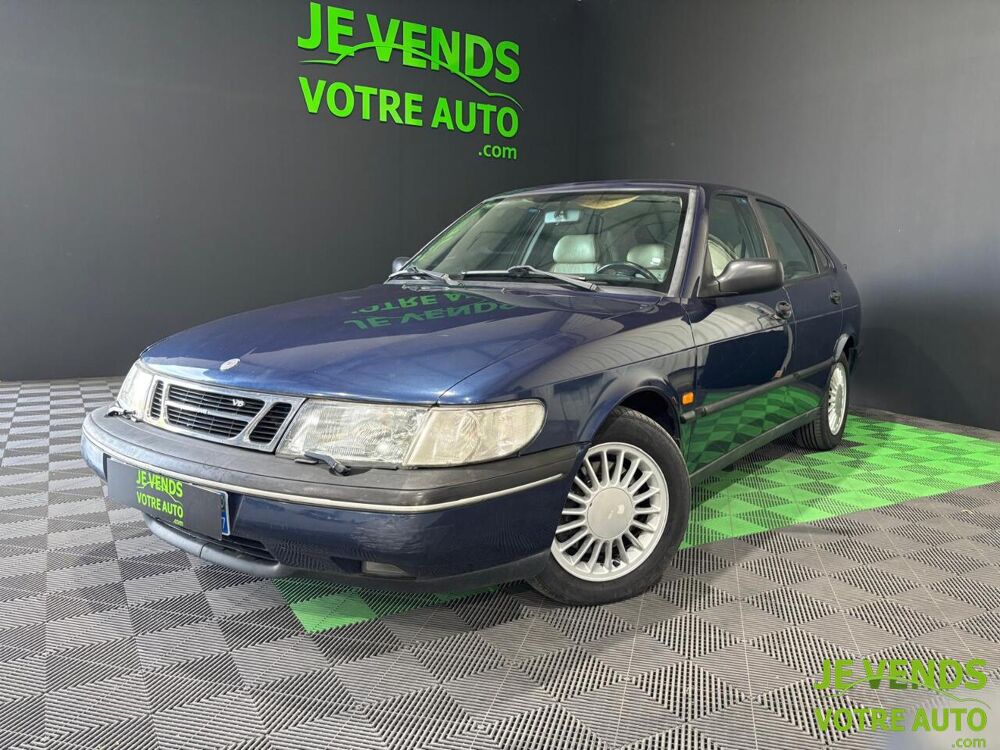900 NG SE 2.5 V6 1996 occasion 26200 Mont&eacute;limar