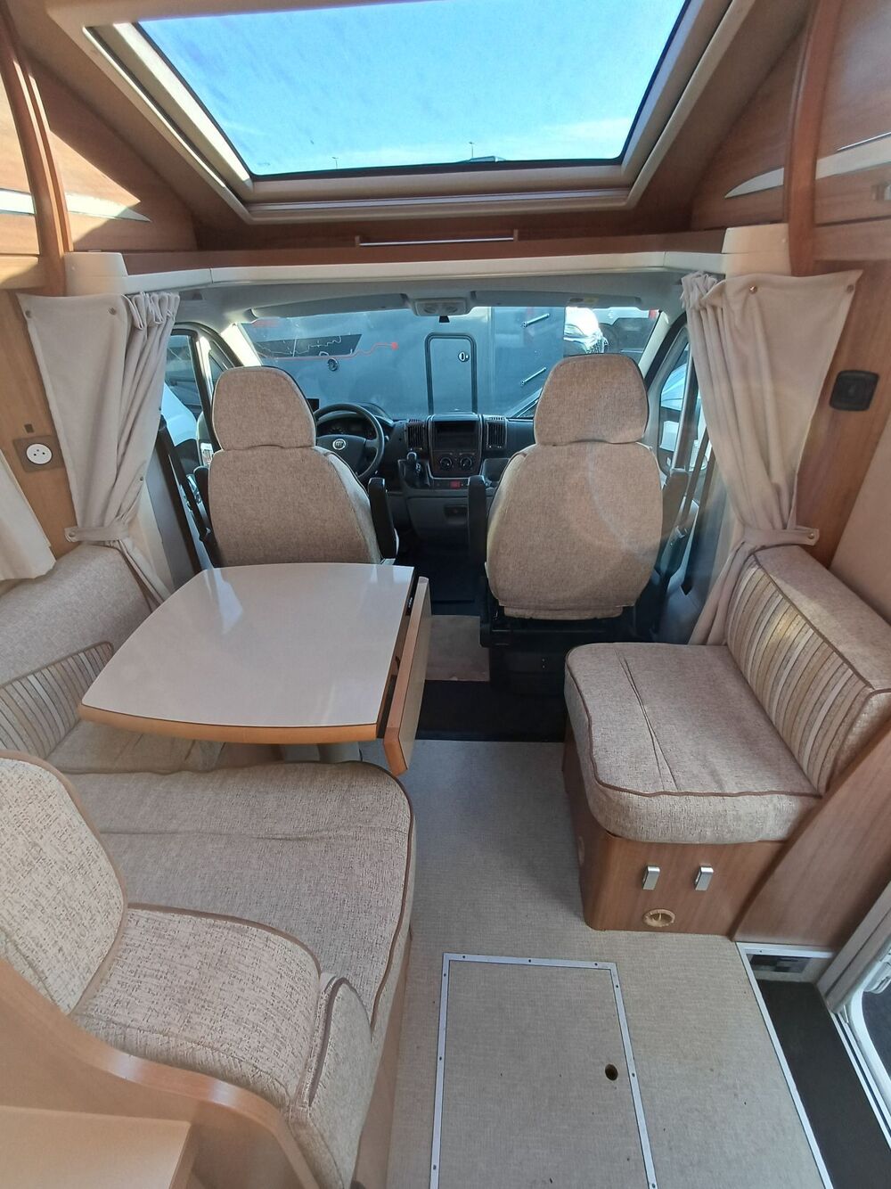  2012 occasion 37270 V&eacute;retz