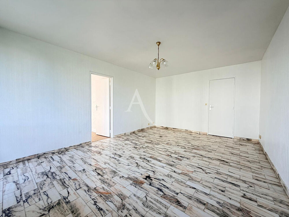 Location Appartement TYPE 4, REIMS - EUROPE Reims