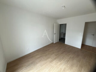  Appartement à louer 4 pièces 91 m²
