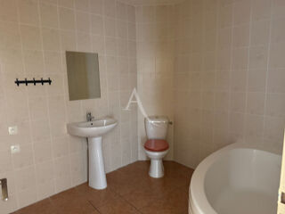  Appartement à louer 2 pièces 56 m²