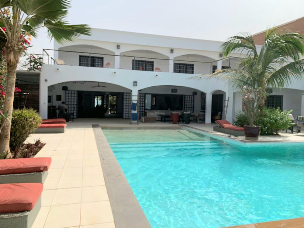 Vente Maison VILLA ATYPIQUE SUR 1100m2 DE TERRAIN SITUEE EN BORD DE MER Ngaparou (Senegal)