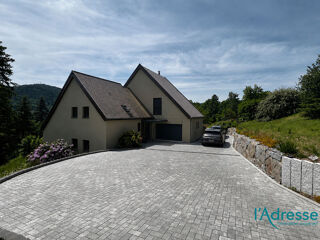  Maison à louer 6 pièces 210 m²