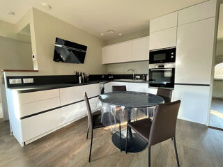  Appartement à louer 1 pièce 33 m²
