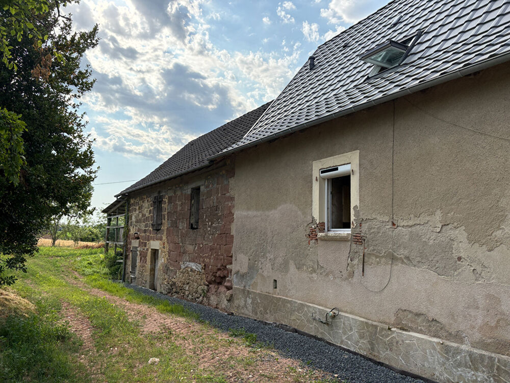 Vente Maison Authentique propriété en pierre offrant un remarquable potentiel d'aménagement Segonzac