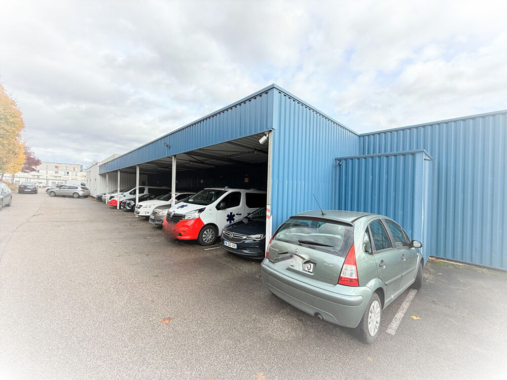   Local d'activité 825m² - A VENDRE BESANCON 