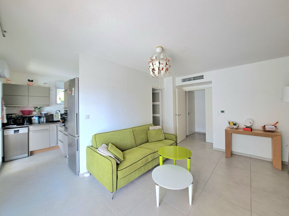 Vente Appartement Boulouris Appartemnt 53 m²  au calme , 3 pièces, plage à pied Saint raphael