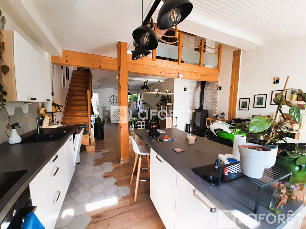 Location Appartement Loft meublé Glay 4 pièce(s) 109 m2 Glay