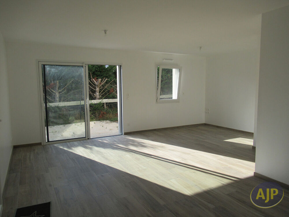 Location Maison Maison  3 pièce(s) 65.60 m2 Blain