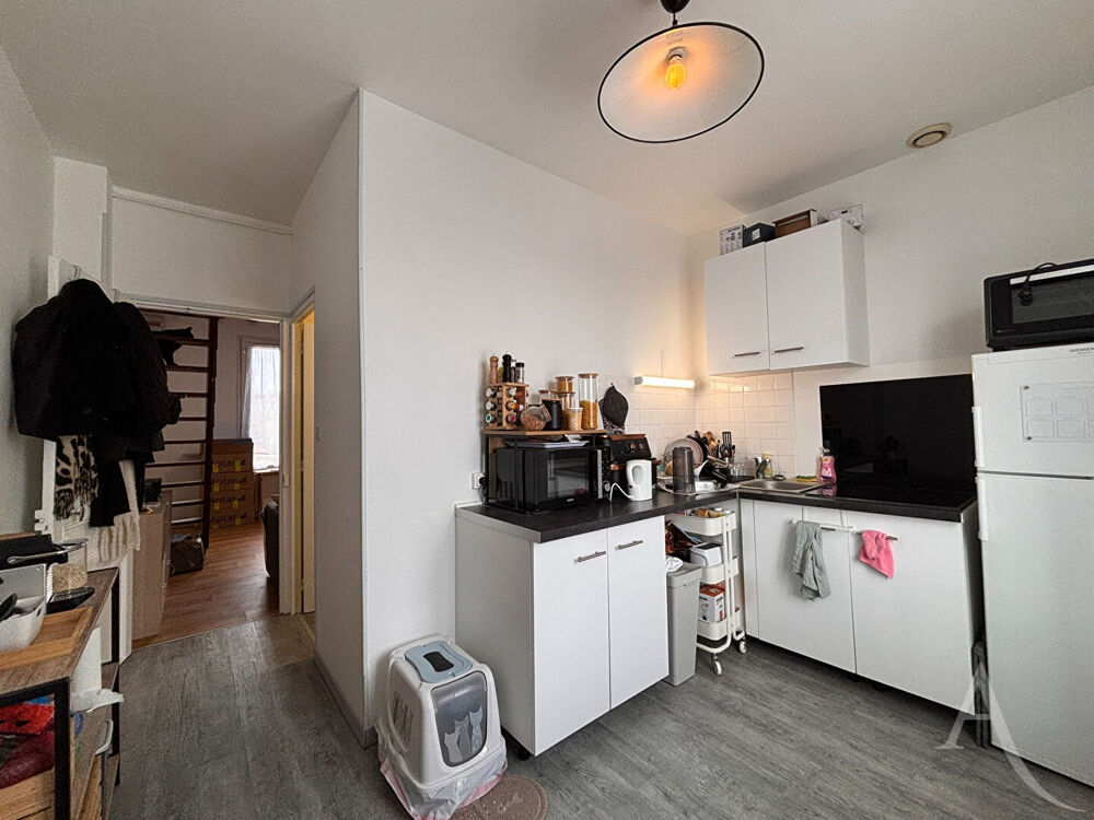 Appartement duplex 2 pièces Rue de Lazenay
