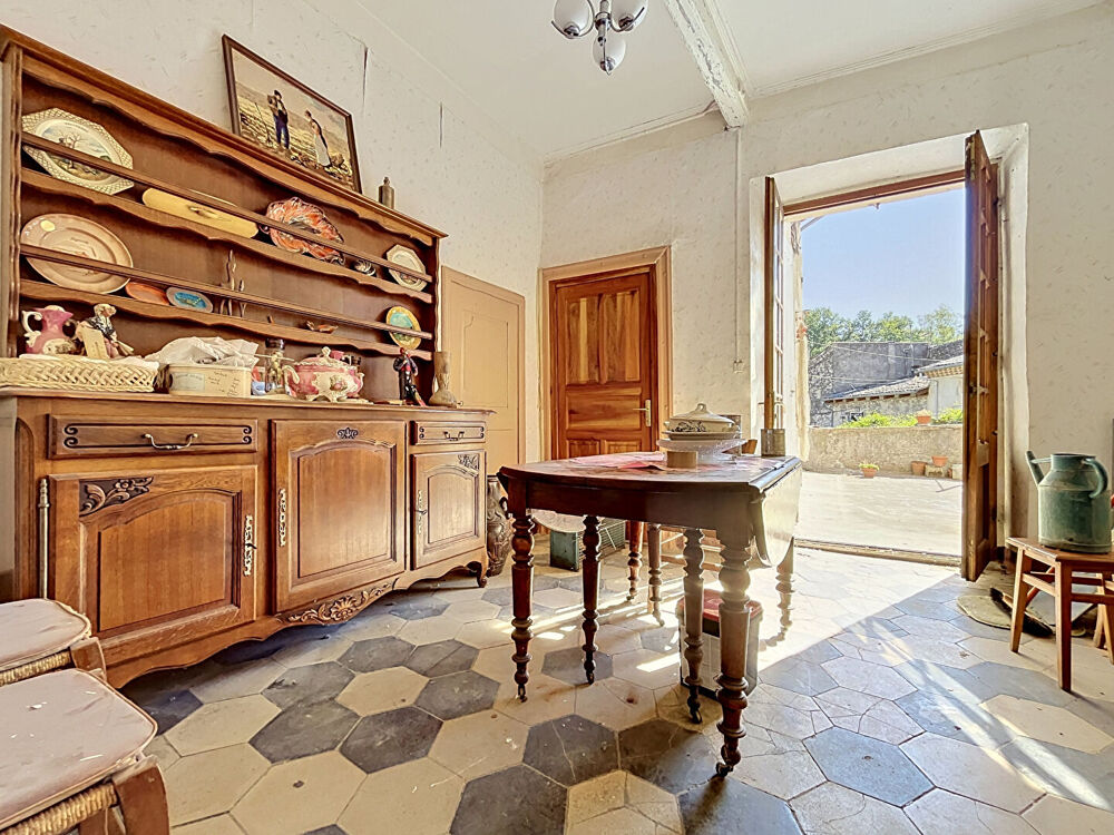 Vente Maison ARDÈCHE, BAIX : Maison de caractère en pierre. 174 m² habitables au sein d'un ensemble de +500 m² au sol Baix