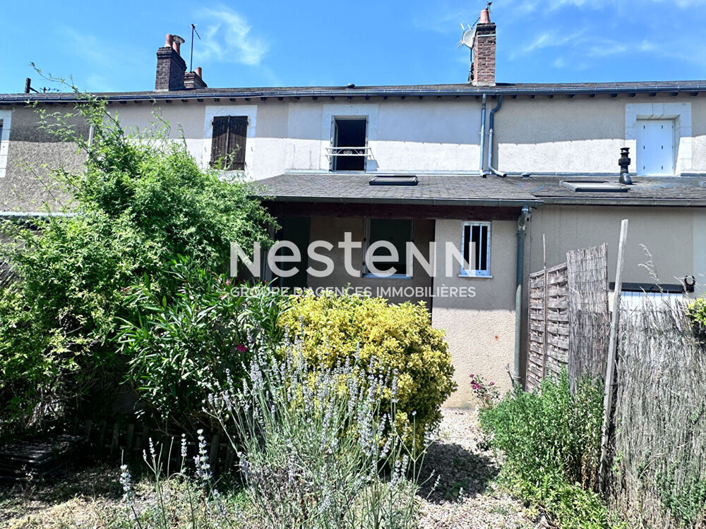 Charmante maison de 61.70 m² à vendre avec 2 chambres, jardin, centre ville de Château-du-Loir (72500)