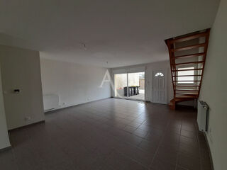  Maison  louer 4 pices 81 m