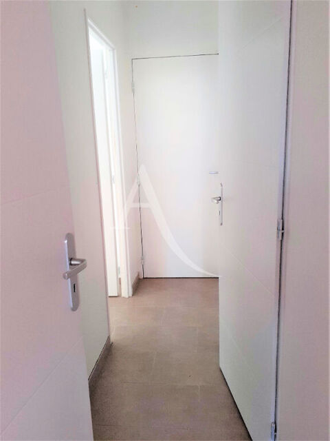   Local commercial 52m² neuf - CENTRE VILLE- IDEAL FRANCHISE 