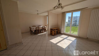 Appartement 3 pièces 64 m² · à Beauvais · 64 m² · 69 000 €