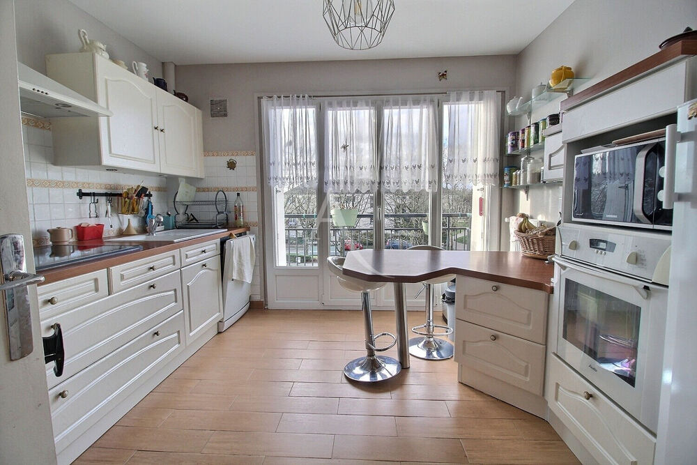 Appartement de 5 pièces 104m2 avec terrasse sur le mail