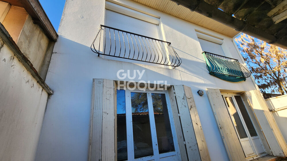 Immeuble 2 appartements et 2 garages 167 m2