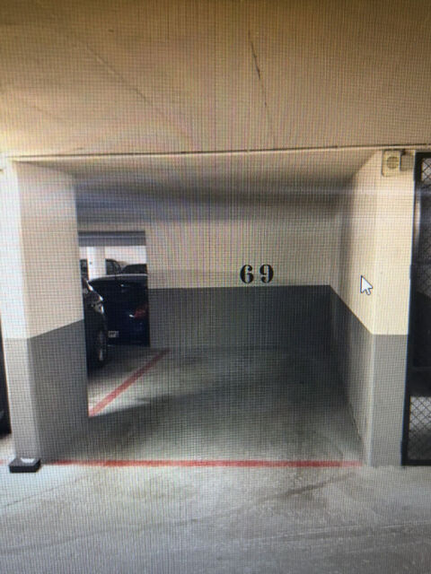  Parking / Garage  louer 
