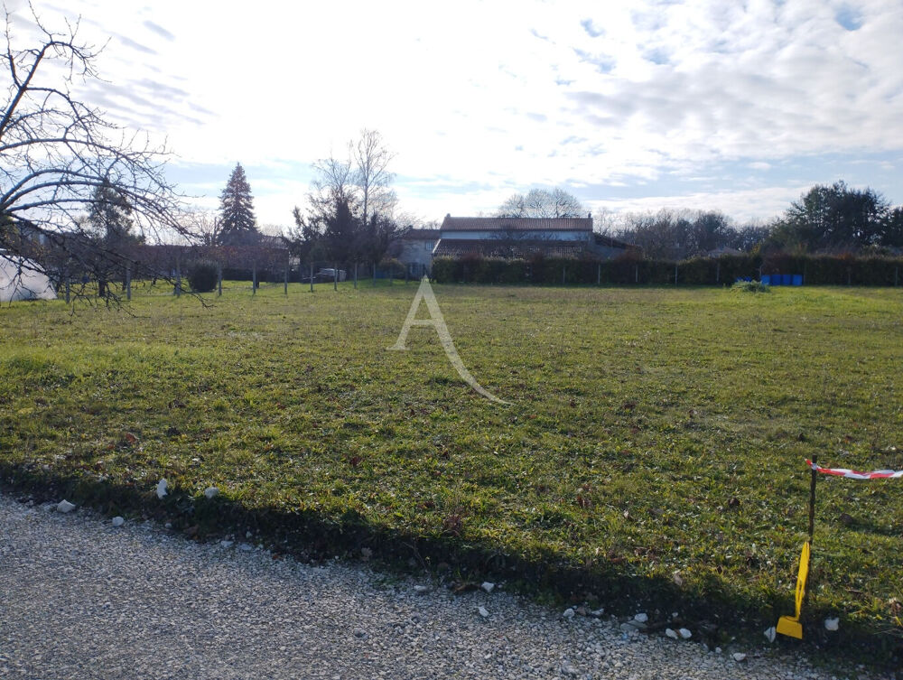 Vente Terrain Terrain constructible Salignac sur charente