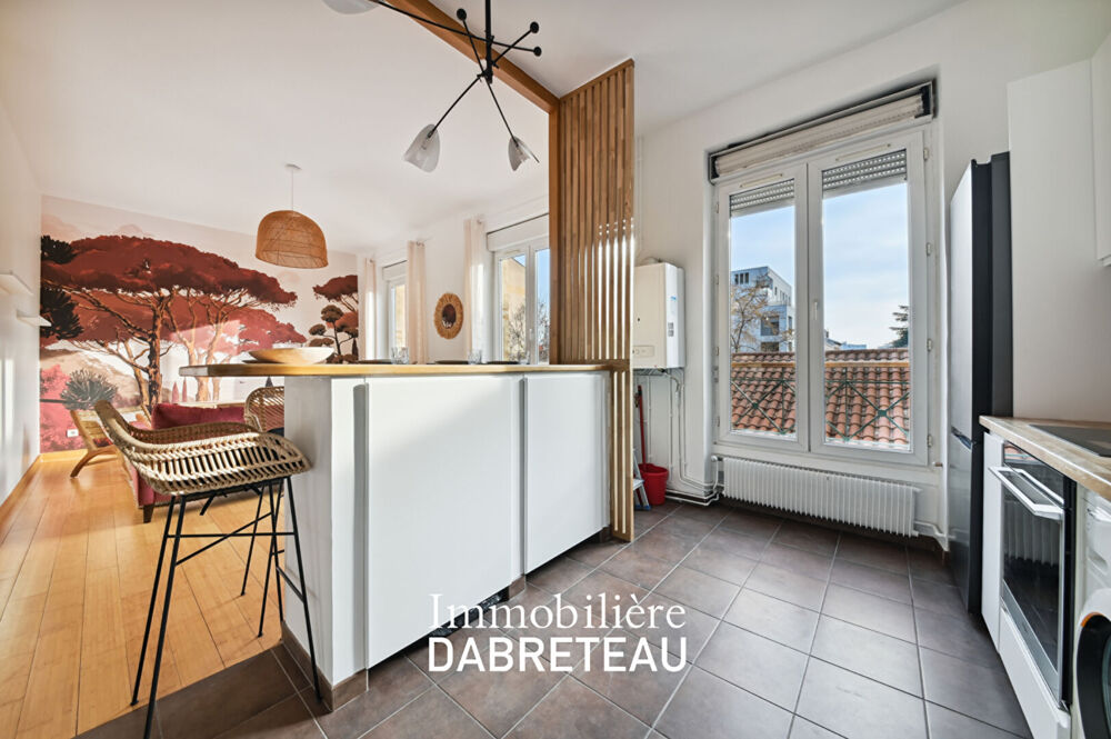 Location Appartement T2 MEUBLE HAUT DE GAMME - VILLEURBANNE (TOTEM) Villeurbanne