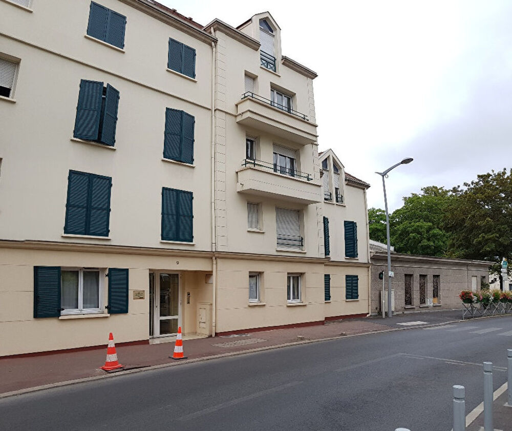 Location Appartement Appartement L'Hay Les Roses Studio avec coin nuit L hay les roses