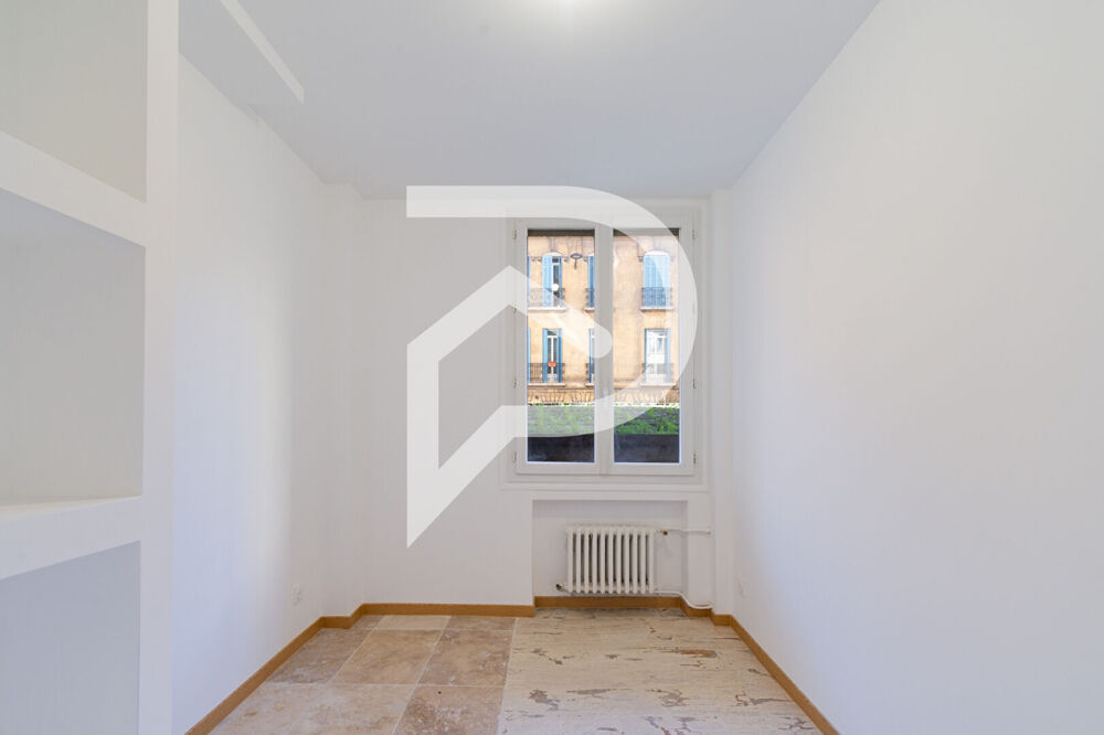 Appartement type 2 de 36M2 REFAIT A NEUF - MARSEILLE 13004