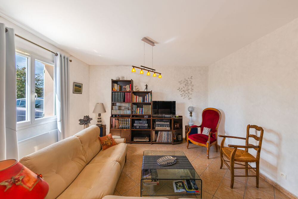 Maison de plain-pied à Châtenoy Le Royal de 90 m² avec 3 chambres