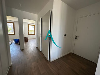  Appartement à louer 3 pièces 61 m²
