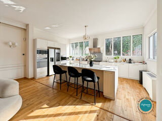  Maison � vendre 8 pi�ces 250 m�