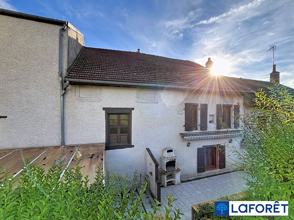 Maison 5 pièces 139 m² · à Selongey · 139 m² · 150 000 €