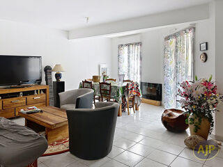  Appartement à louer 3 pièces 74 m²