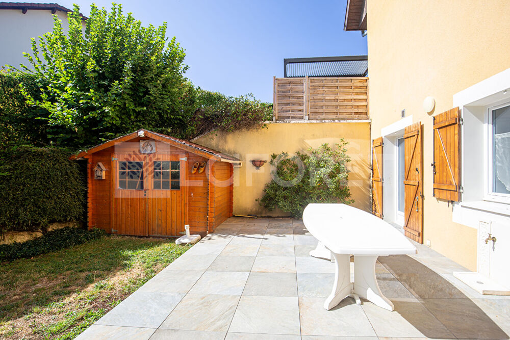 AGENCE IMMOBILIERE LAFORET - "MUSA" - ANNECY / VIEUGY - APPARTEMENT T3 de 96,18m² - TERRASSE - JARDINS - GARAGE - PLACE DE STATI