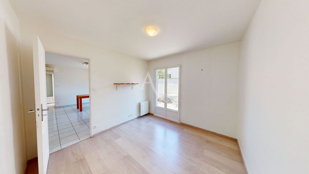 Vente Maison Maison de plain-pied à vendre à Saint-Jean-de-Braye, 2 chambres, garage, panneaux solaires et climatisation Saint jean de braye