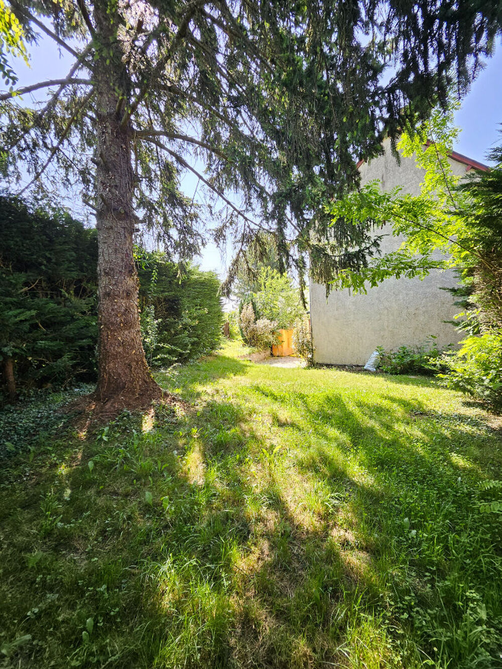 Maison - 215 m² - 8 pièces