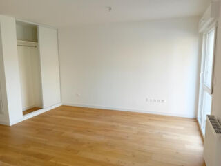  Appartement à louer 1 pièce 33 m²