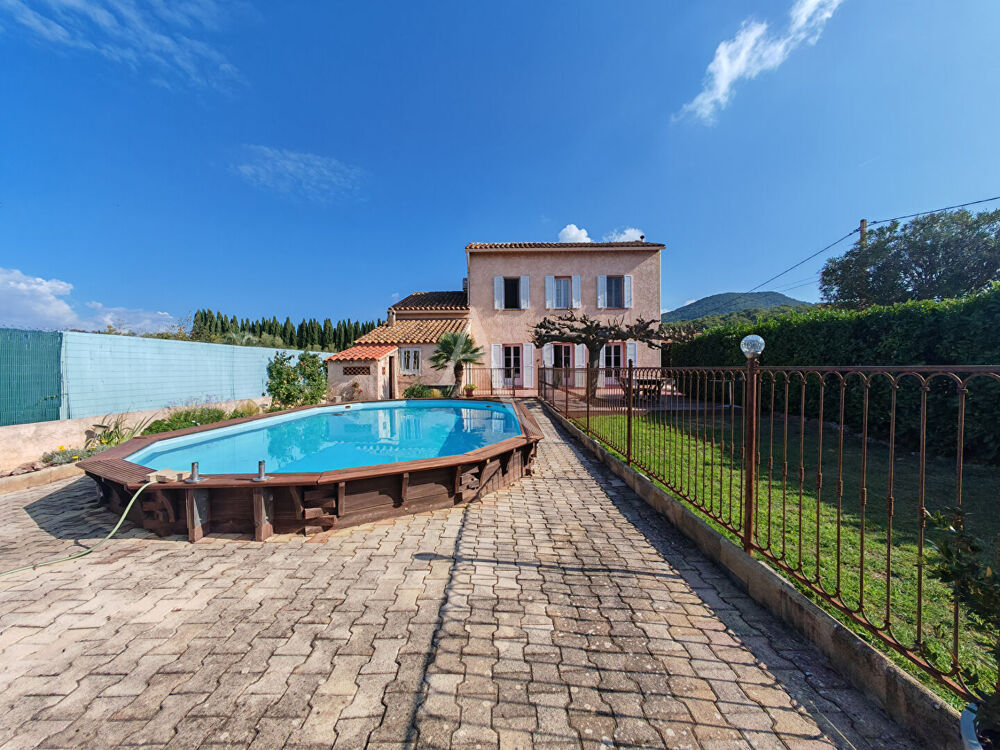 � vendre  Maison Carqueiranne (83320)