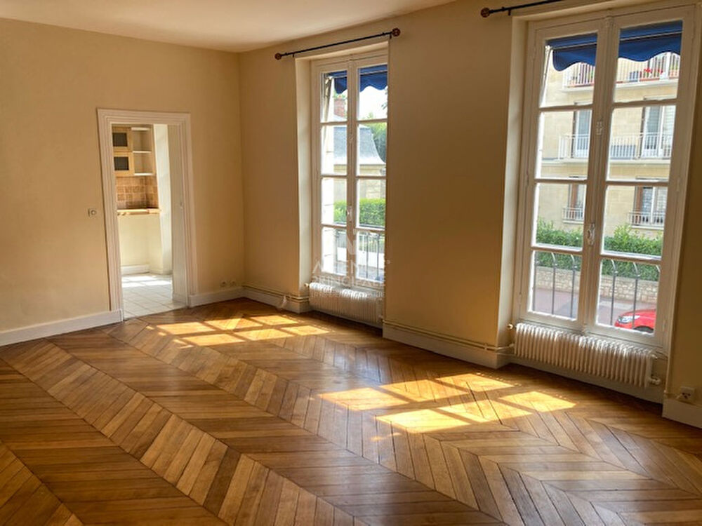 Appartement 2 pièces 50m2 - 2 minutes à pied du RER A Saint Germain En Laye