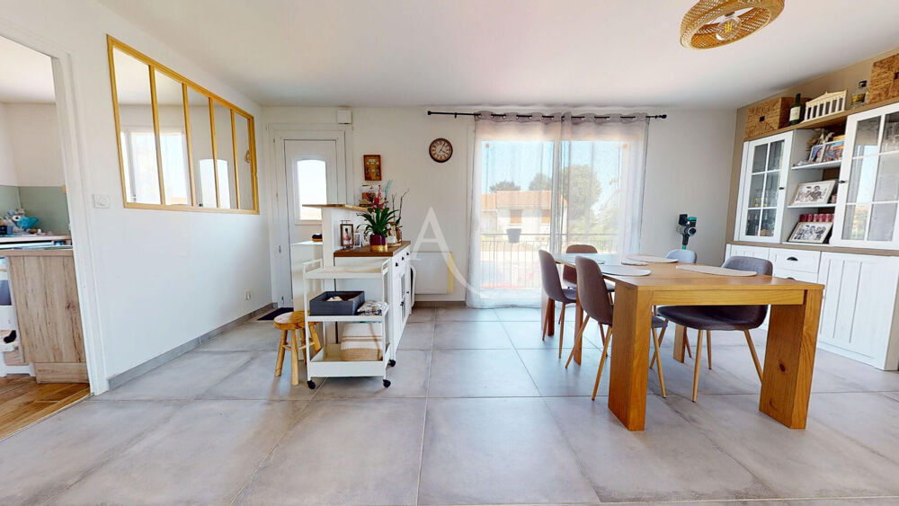 VIVONNE - 3 CHAMBRES - JARDIN - GARAGE - CAVE