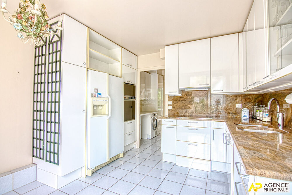 Vente Appartement Versailles Glatigny Appartement 6 pièces 174 m² 1er et dernier étage avec ascenseur, terrasses de 91m² et 3 places de parking en Versailles