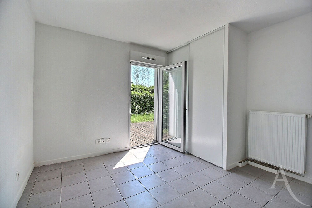 Vente Appartement À VENDRE - Appartement T3 avec terrasse et 2 parking Villenave d ornon