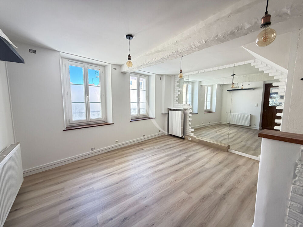 Maison 3 pièces, avec cave - proche commerces, écoles et transports