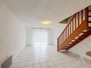  Maison à louer 3 pièces 64 m²