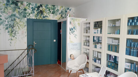   Gobelins - Emplacement 1bis - FDC Institut de Beauté 3 cabines de soins - 70m² 