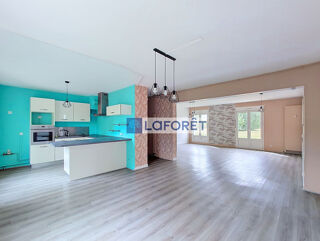  Appartement à louer 5 pièces 105 m²