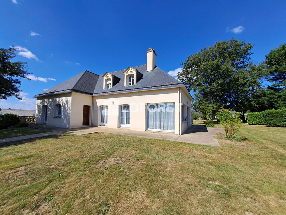 Vente Maison Maison Carentoir 230 m2- 6 chambres- sous sol complet -Terrain Carentoir