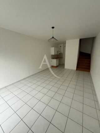  Appartement à louer 2 pièces 45 m²