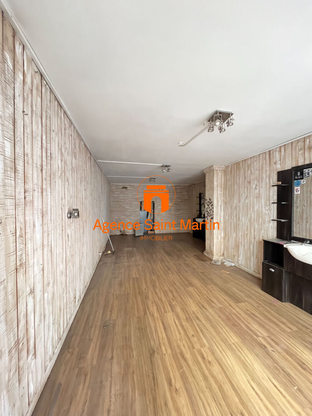   Local commercial 50m� 